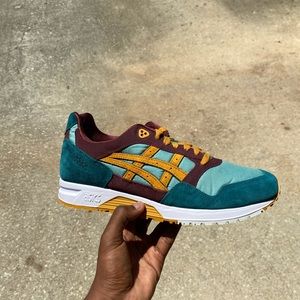 NEW!! ASICS Gelsaga Men’s Size 10